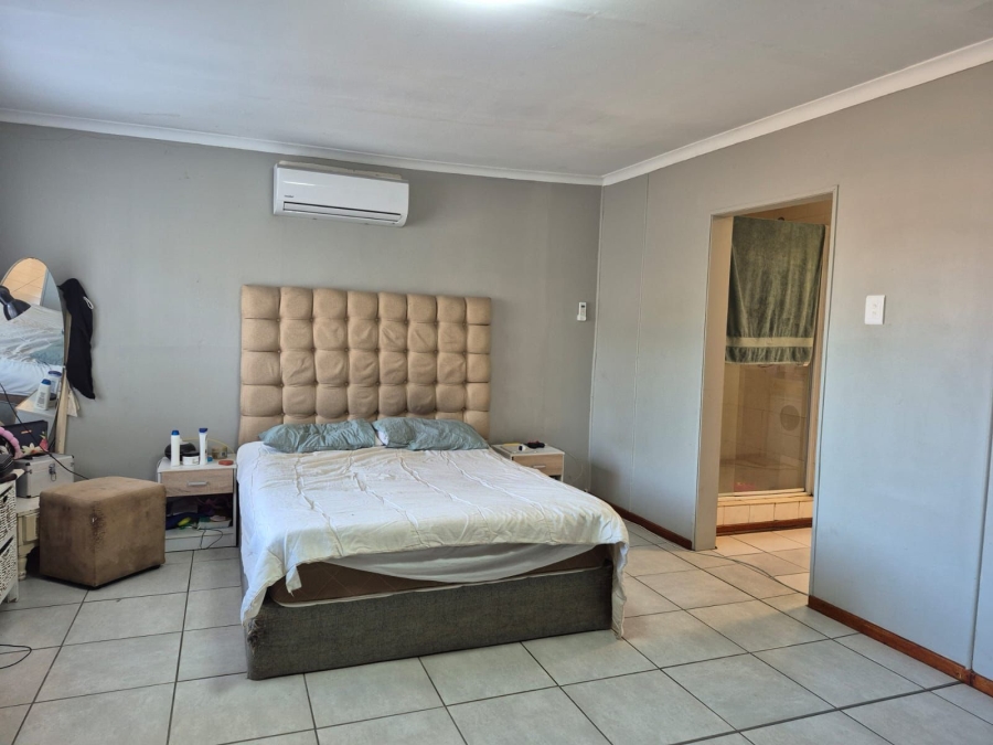 3 Bedroom Property for Sale in Meiringspark Western Cape
